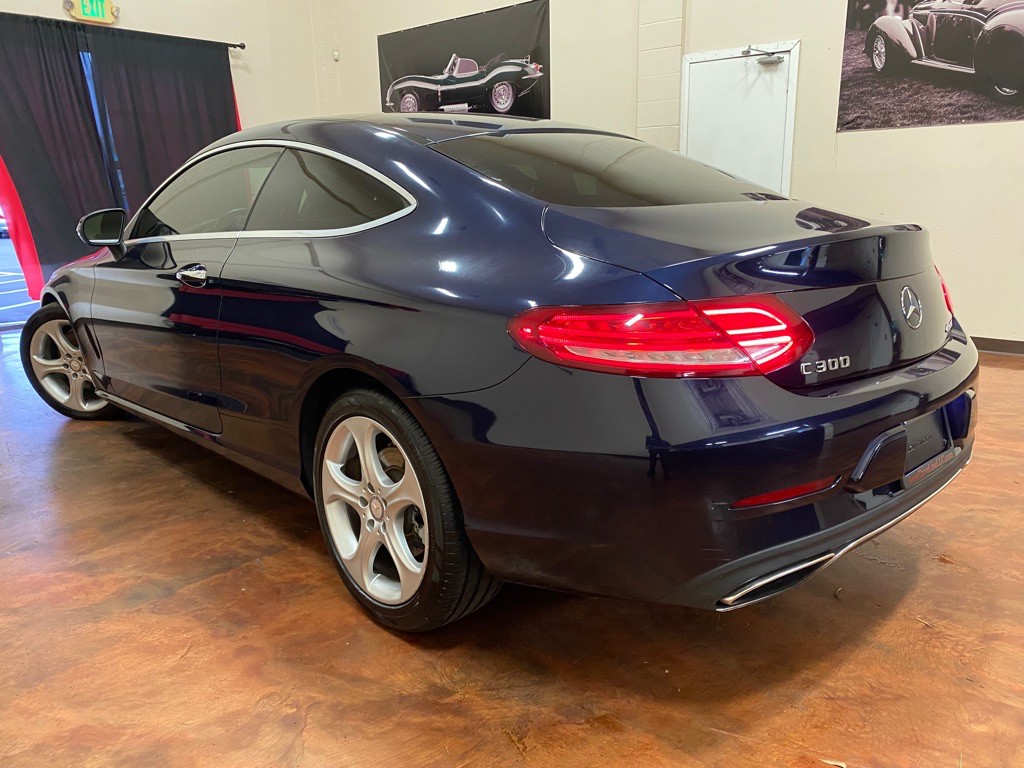 2017 Mercedes-Benz C-Class Image 2
