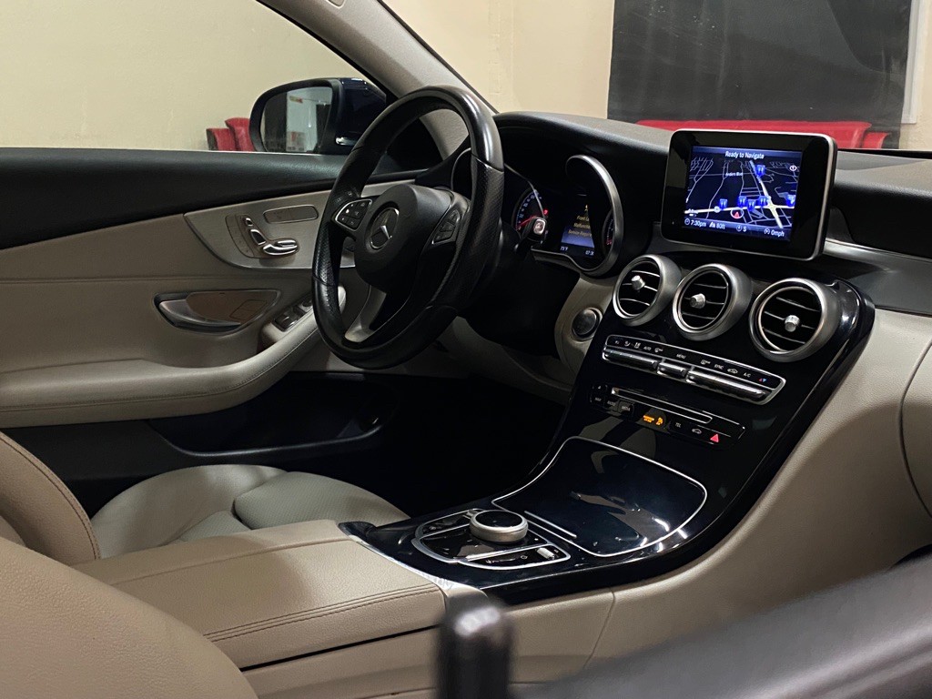 2017 Mercedes-Benz C-Class Image 15