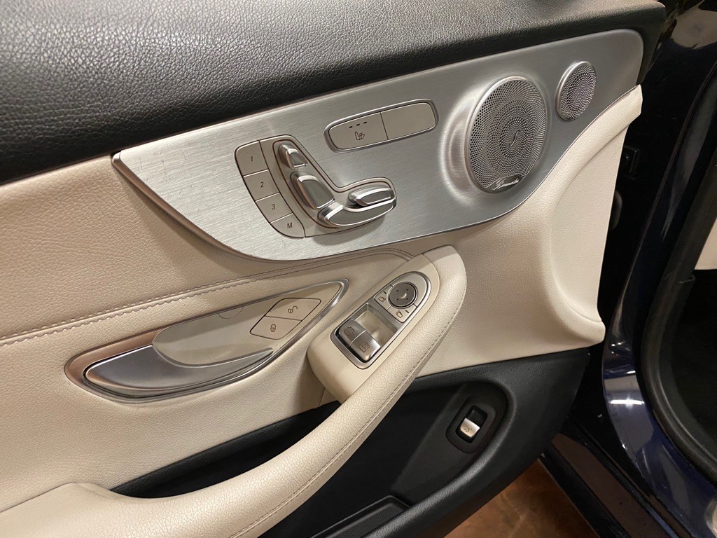 2017 Mercedes-Benz C-Class Image 20