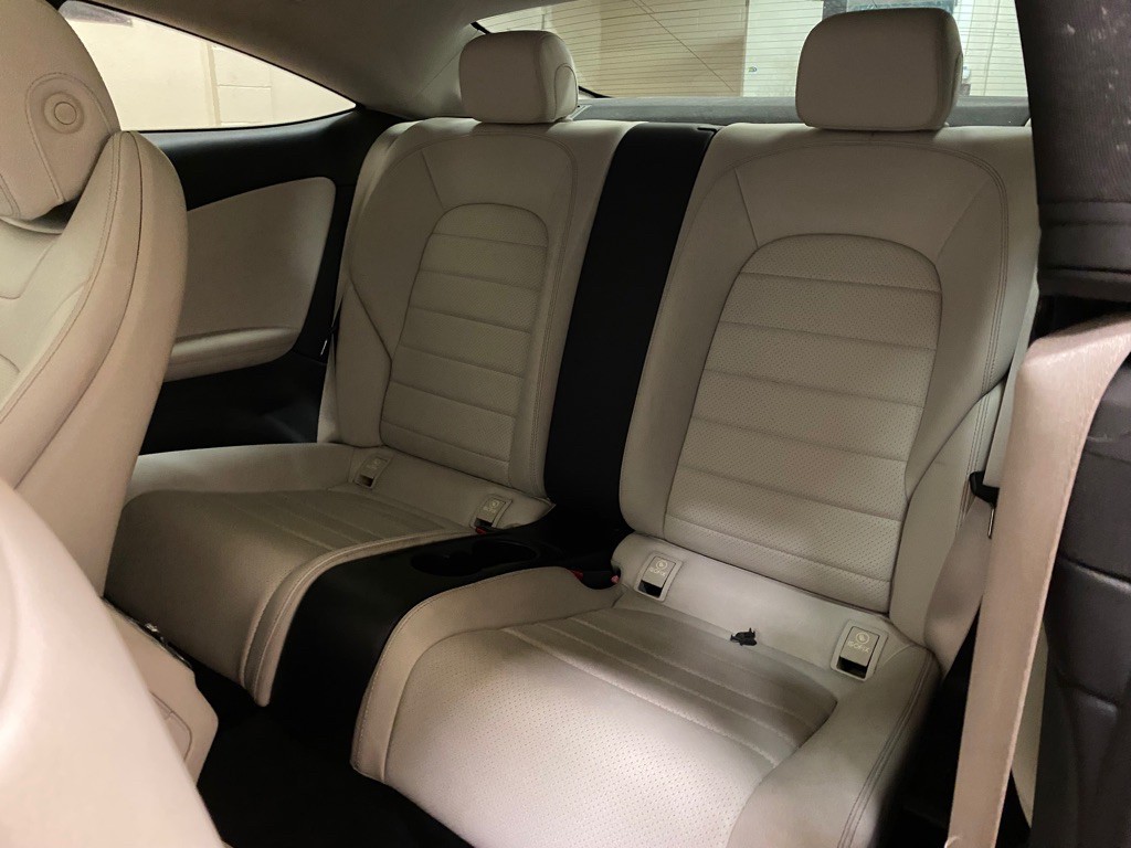 2017 Mercedes-Benz C-Class Image 27