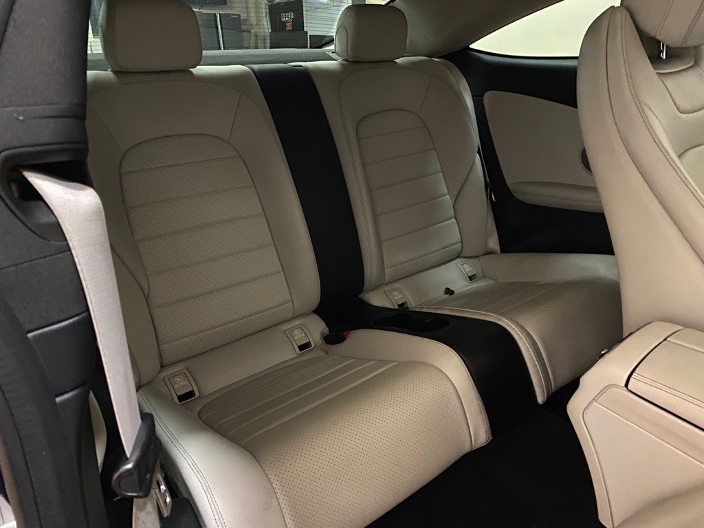 2017 Mercedes-Benz C-Class Image 28