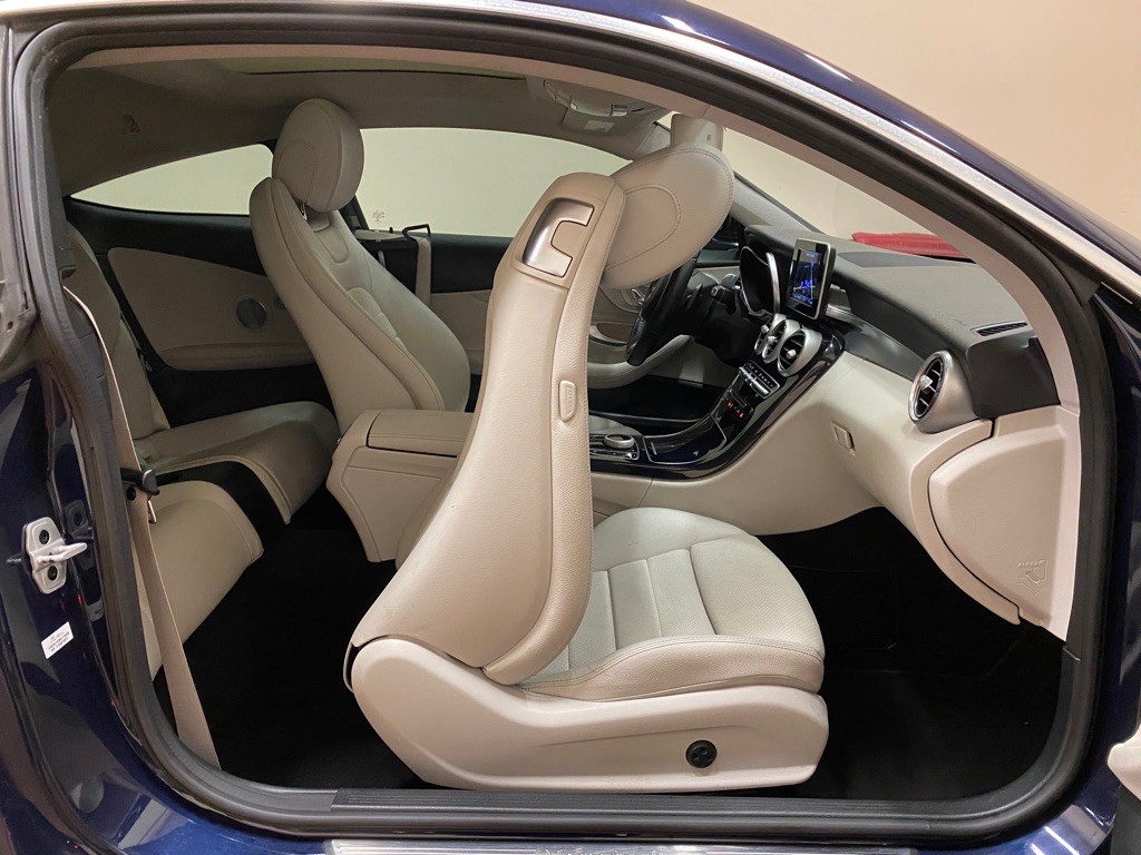 2017 Mercedes-Benz C-Class Image 29