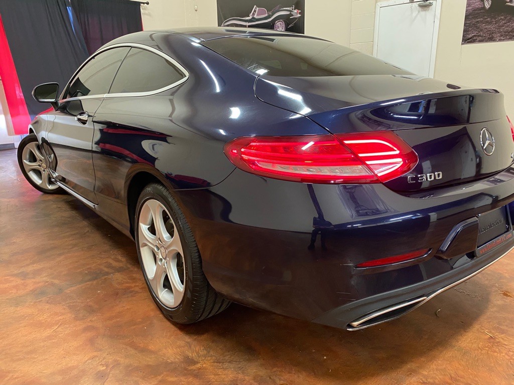 2017 Mercedes-Benz C-Class Image 34