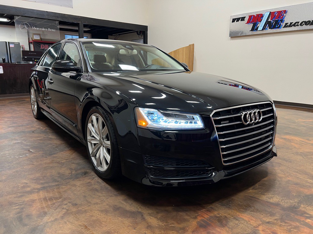 2017 Audi A8 Image 2