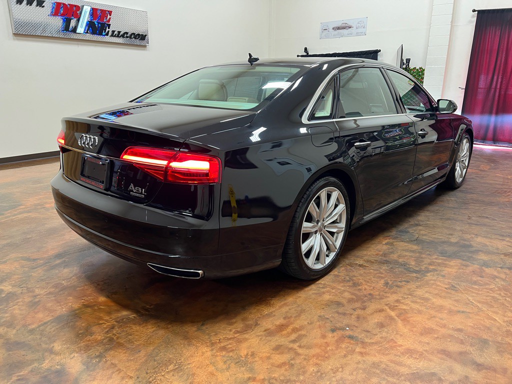 2017 Audi A8 Image 8