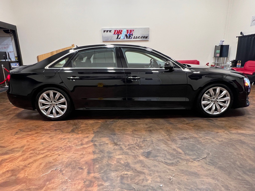 2017 Audi A8 Image 9