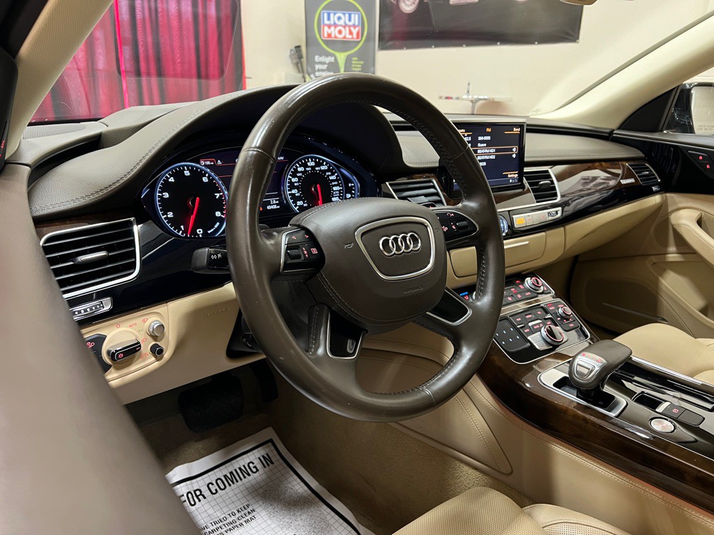 2017 Audi A8 Image 12