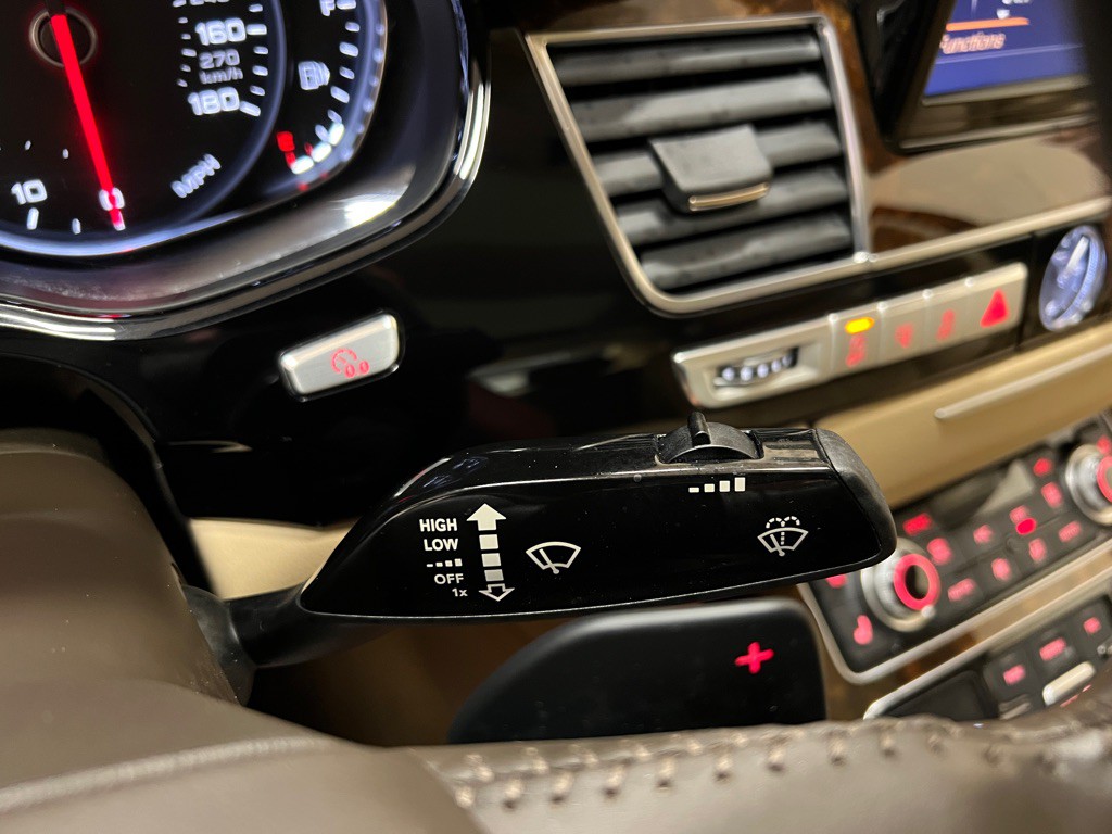 2017 Audi A8 Image 20