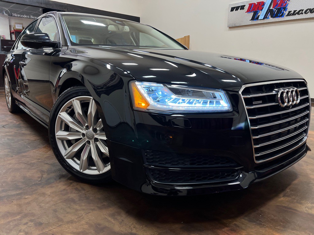 2017 Audi A8 Image 38