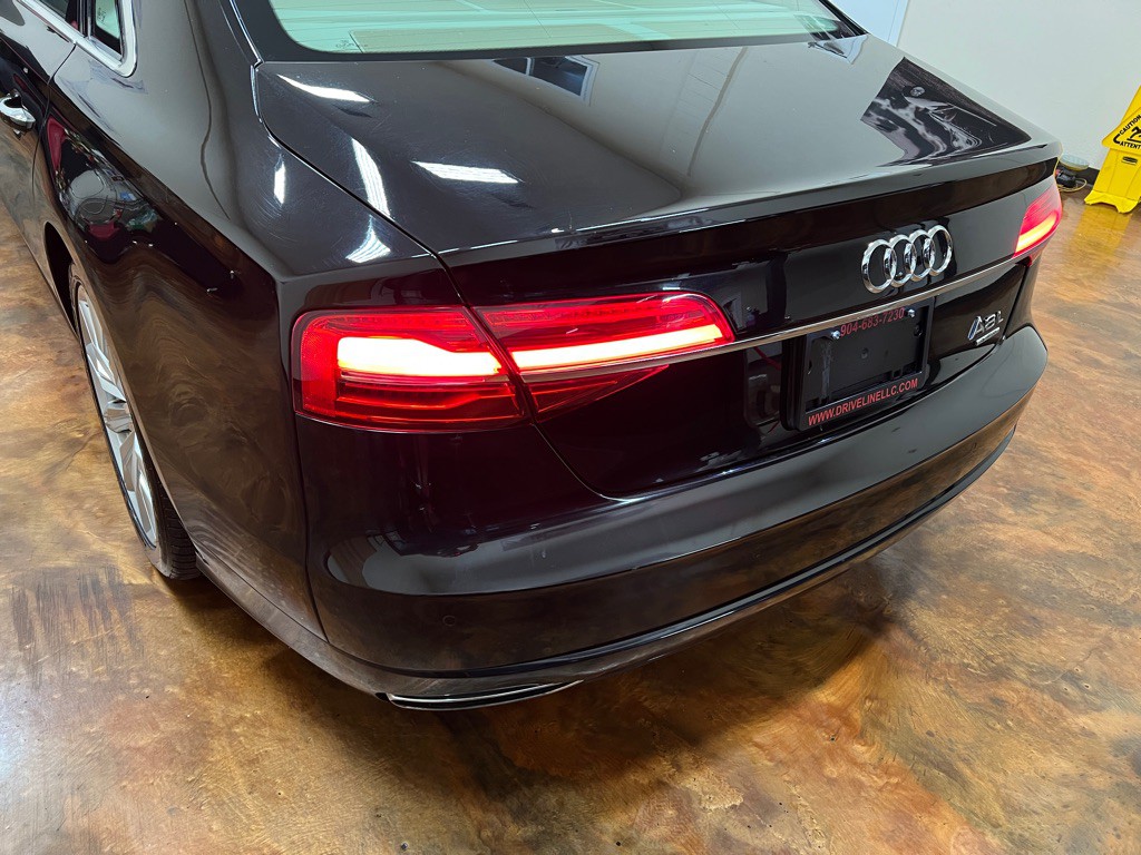 2017 Audi A8 Image 43