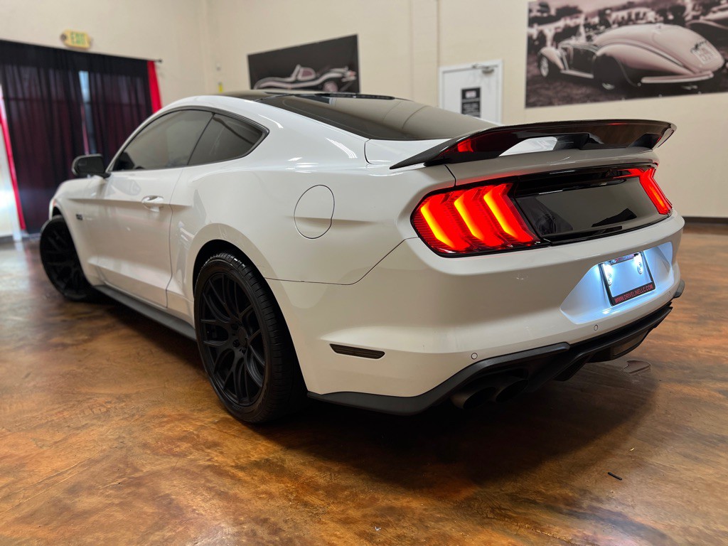 2018 Ford Mustang Image 2