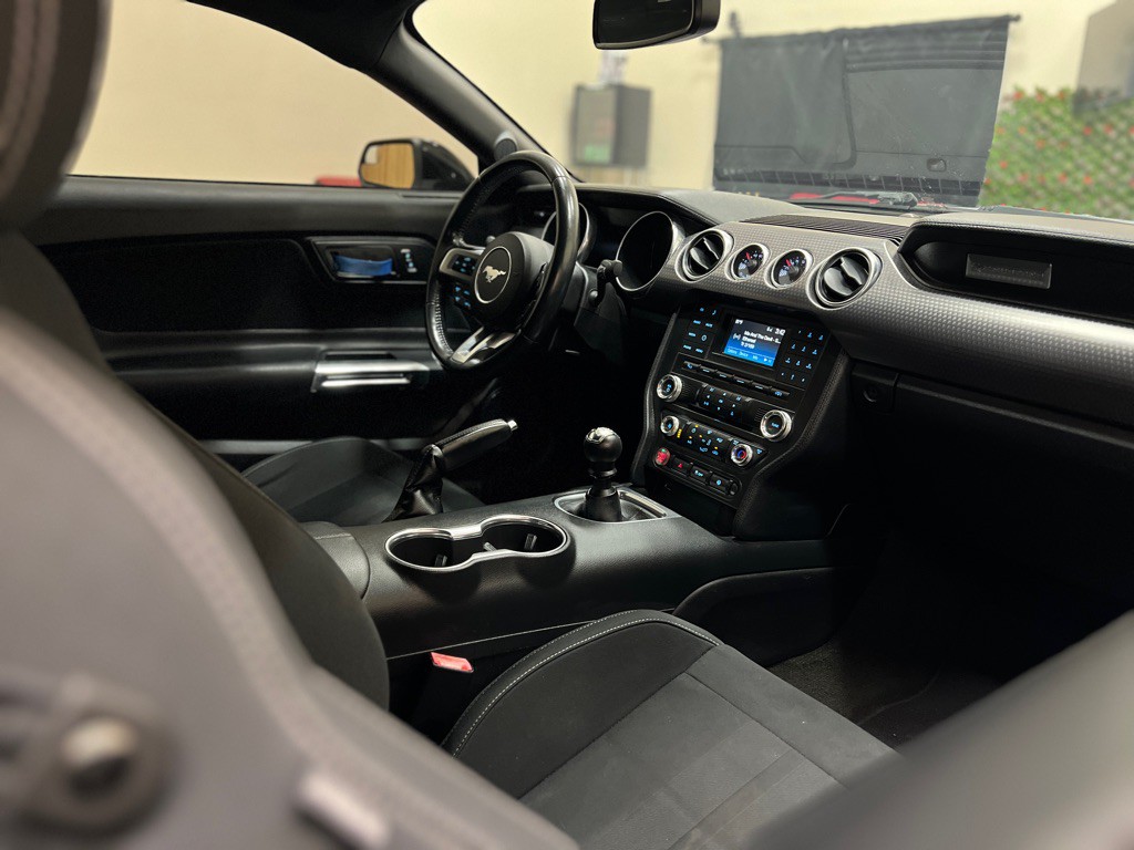 2018 Ford Mustang Image 14
