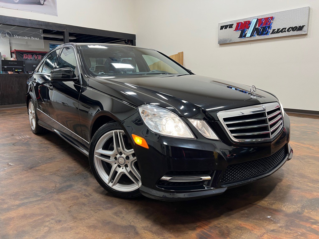 2013 Mercedes-Benz E-Class Image 1