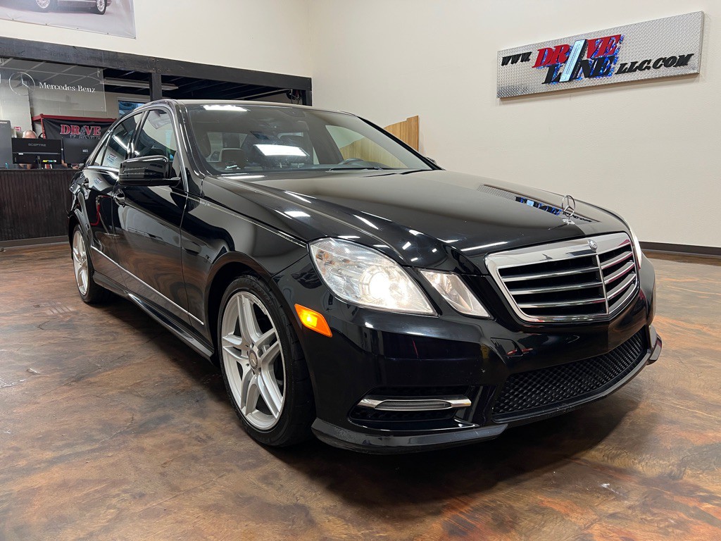 2013 Mercedes-Benz E-Class Image 3