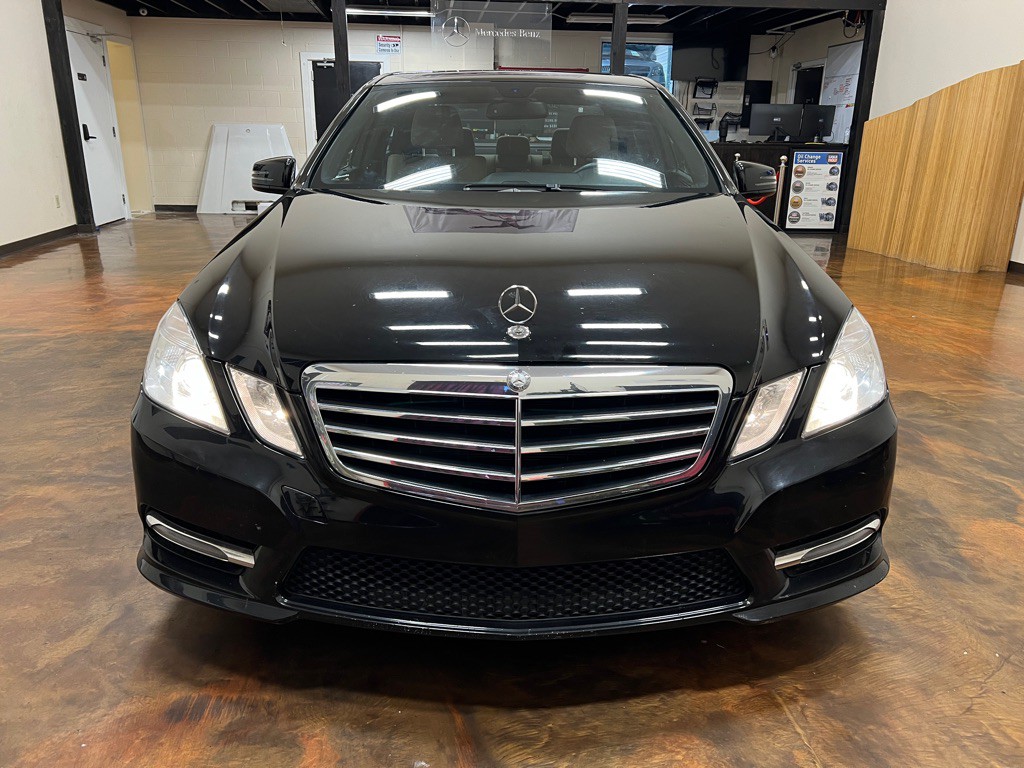 2013 Mercedes-Benz E-Class Image 4