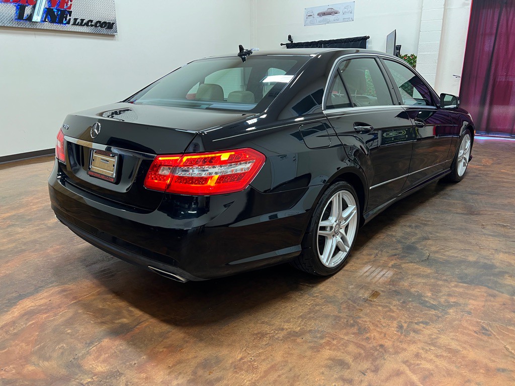 2013 Mercedes-Benz E-Class Image 9