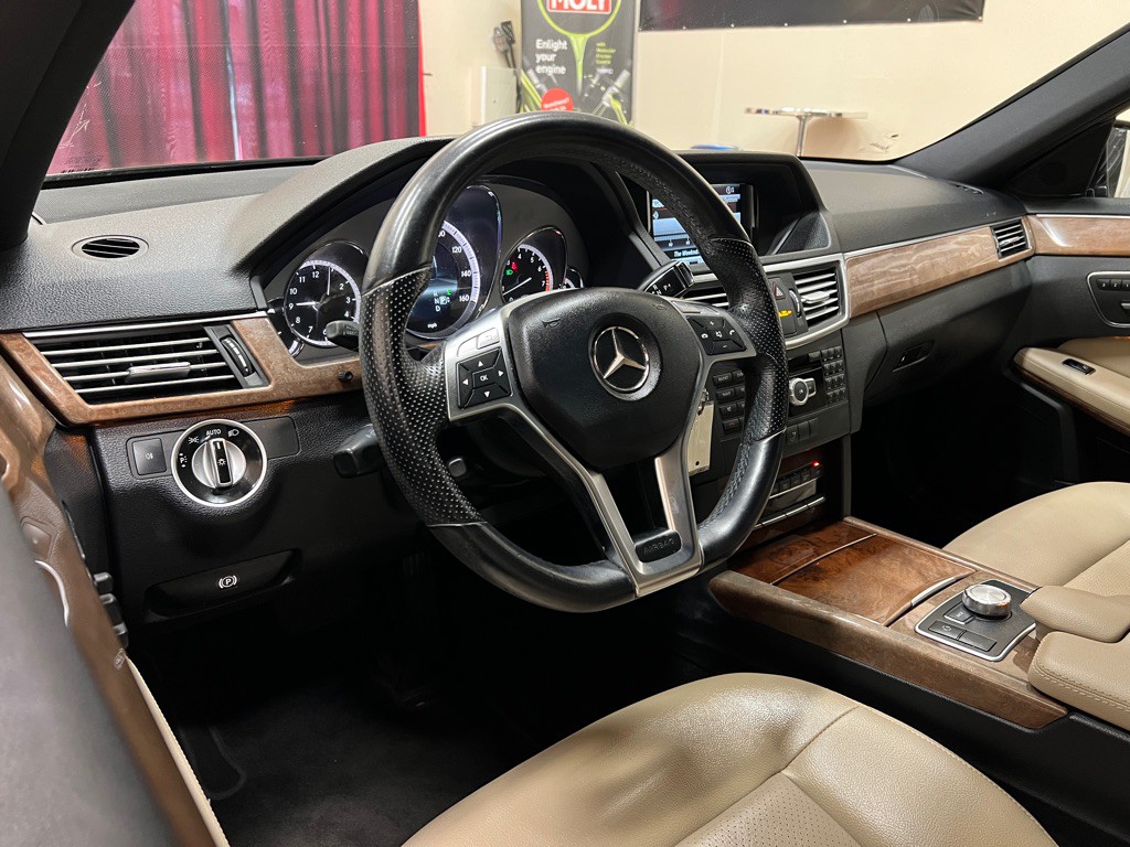 2013 Mercedes-Benz E-Class Image 13