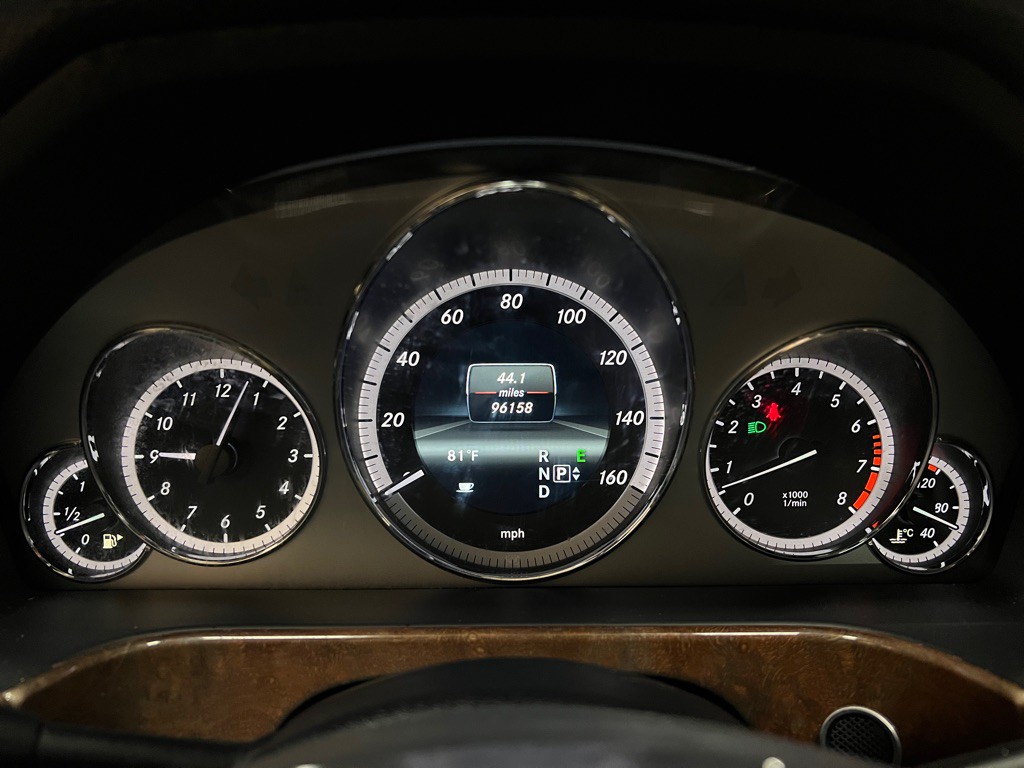 2013 Mercedes-Benz E-Class Image 16