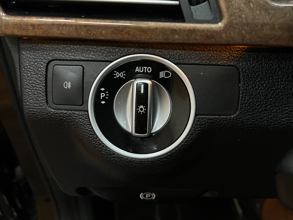 2013 Mercedes-Benz E-Class Image 22