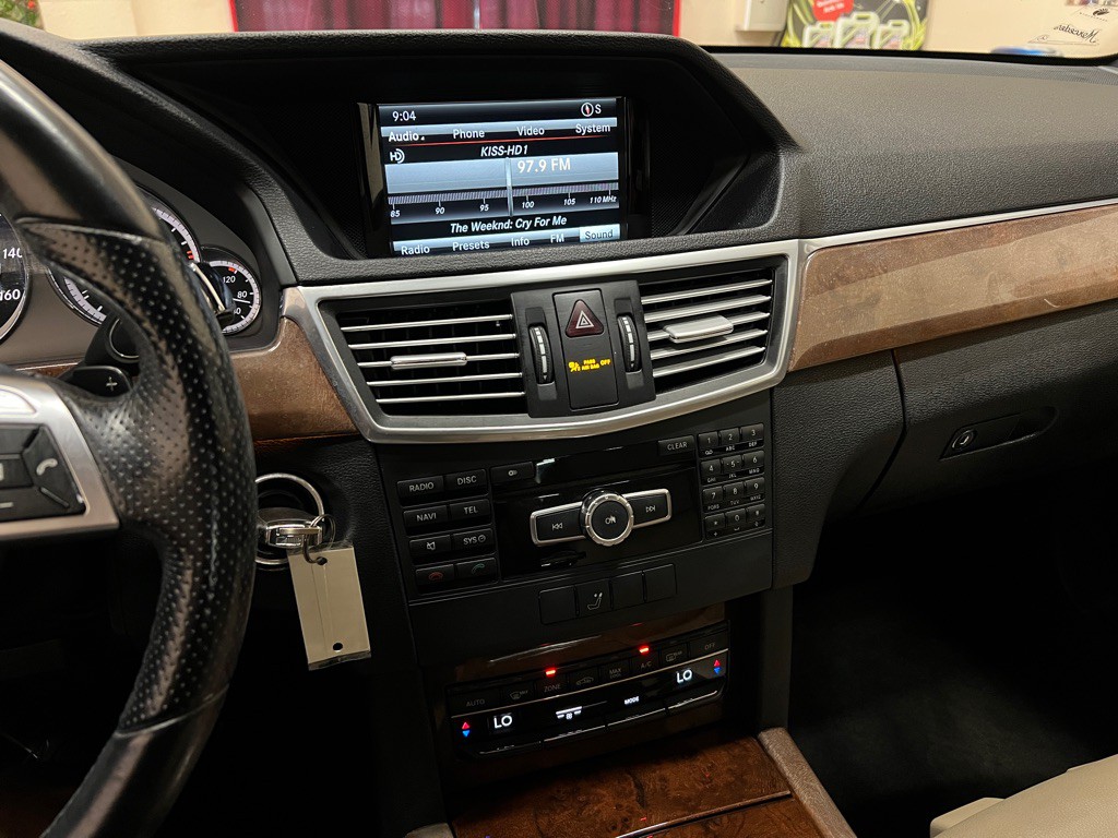 2013 Mercedes-Benz E-Class Image 23