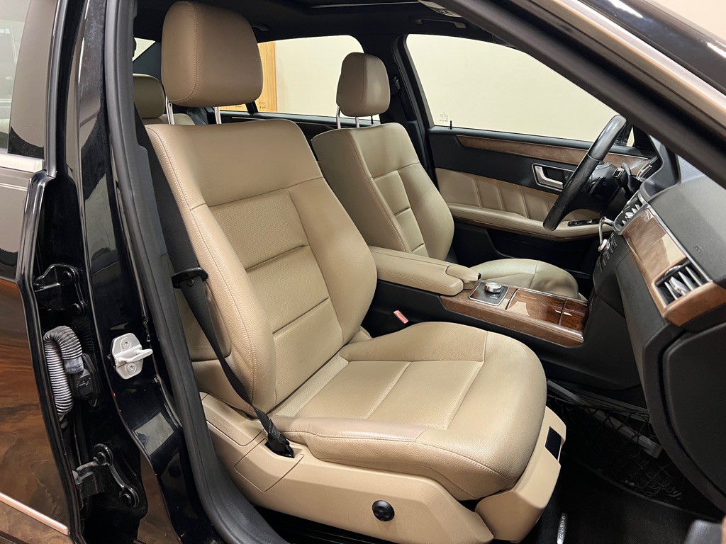 2013 Mercedes-Benz E-Class Image 32