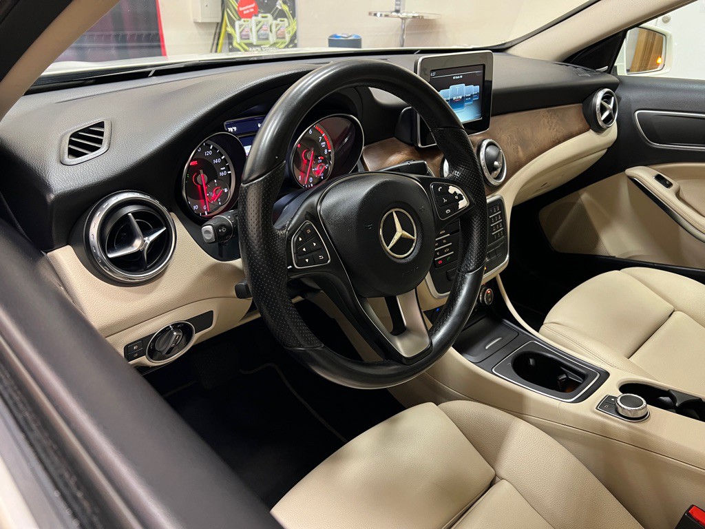 2016 Mercedes-Benz GLA-Class Image 13