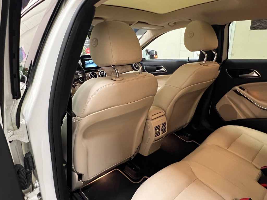 2016 Mercedes-Benz GLA-Class Image 28