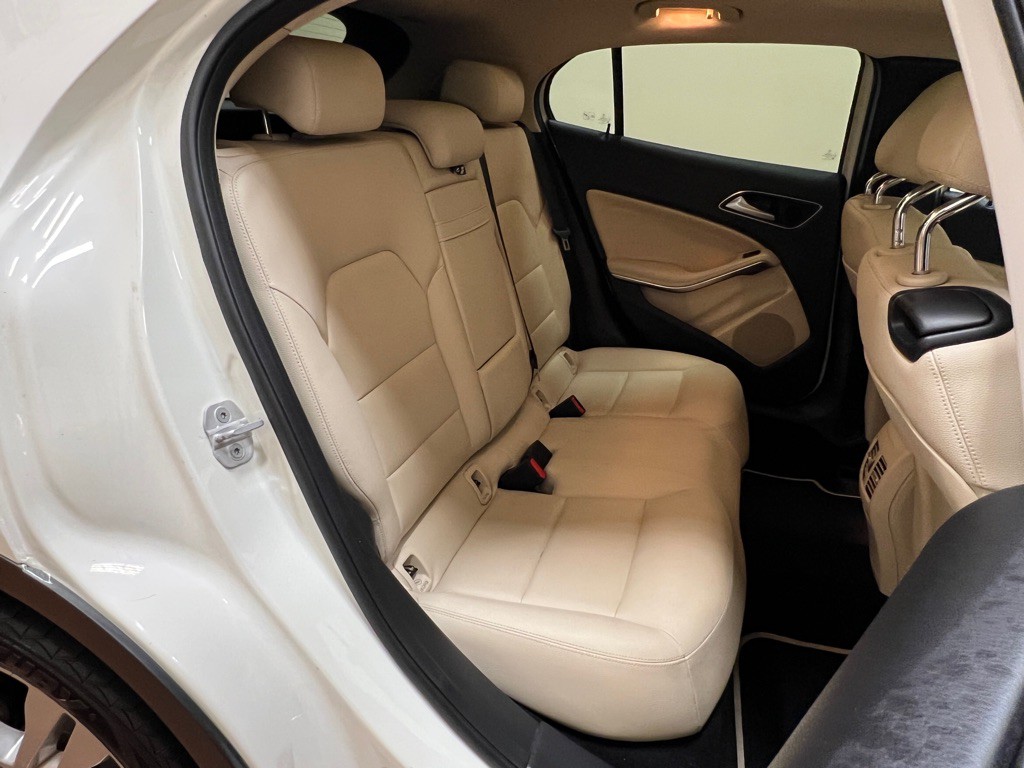 2016 Mercedes-Benz GLA-Class Image 30