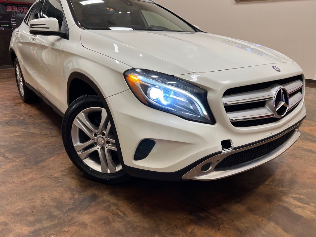 2016 Mercedes-Benz GLA-Class Image 36