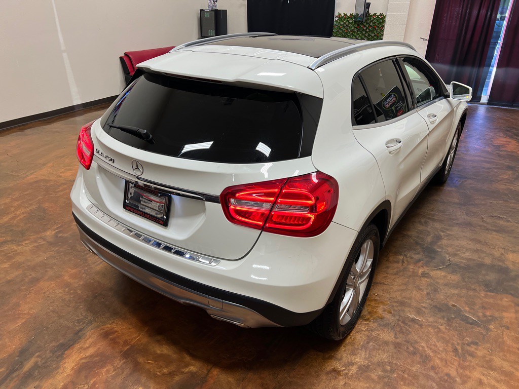 2016 Mercedes-Benz GLA-Class Image 45