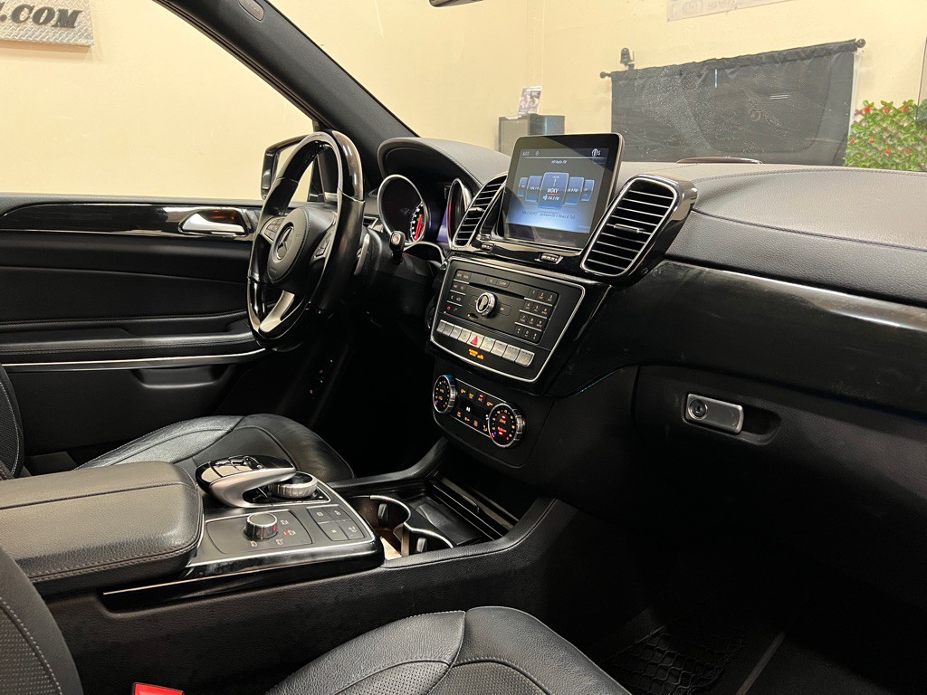 2017 Mercedes-Benz GLS-Class Image 15