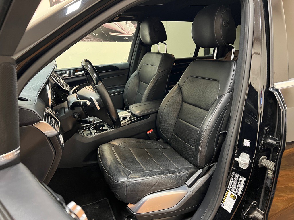2017 Mercedes-Benz GLS-Class Image 31