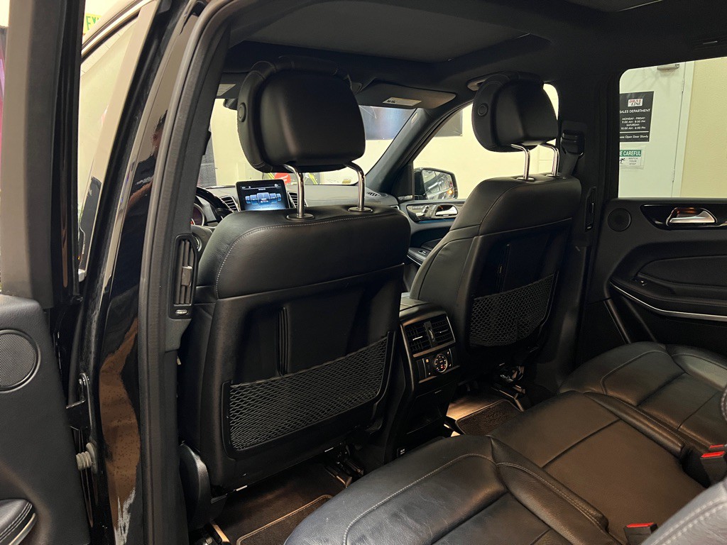 2017 Mercedes-Benz GLS-Class Image 32
