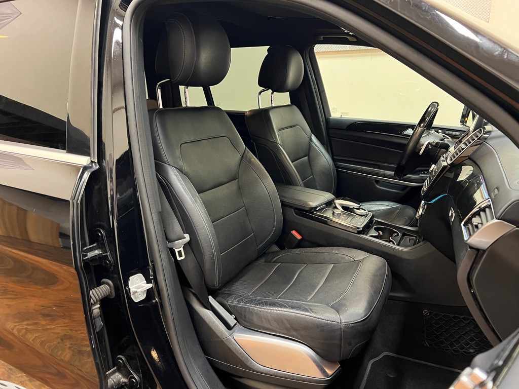 2017 Mercedes-Benz GLS-Class Image 38