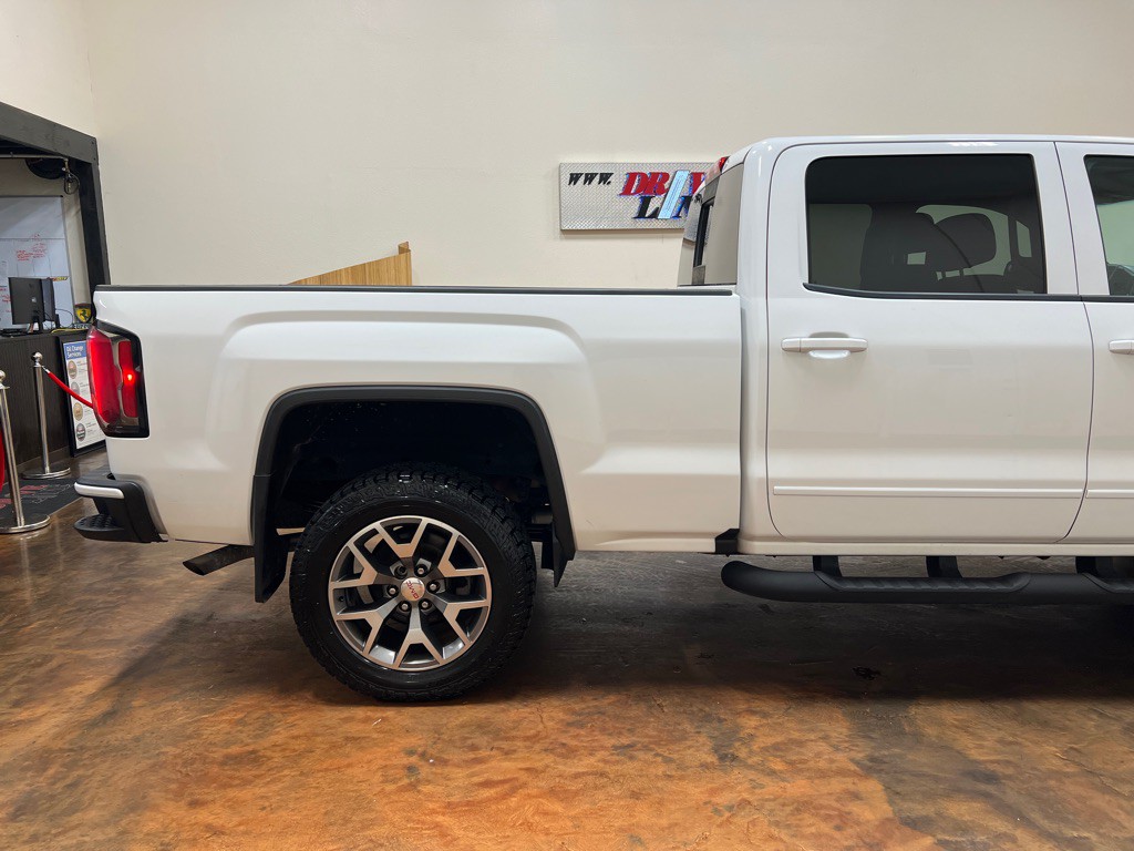 2017 GMC Sierra Image 11