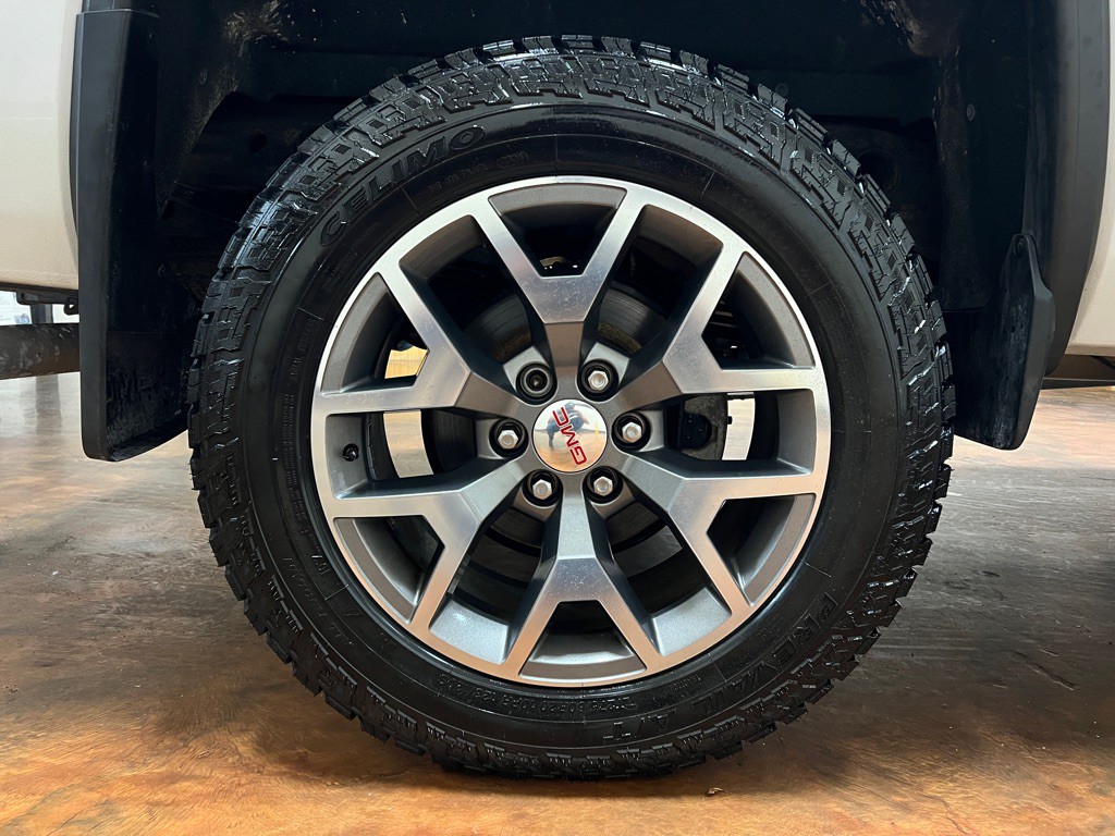 2017 GMC Sierra Image 14