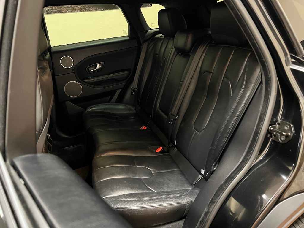 2015 Land Rover Range Rover Evoque Image 31