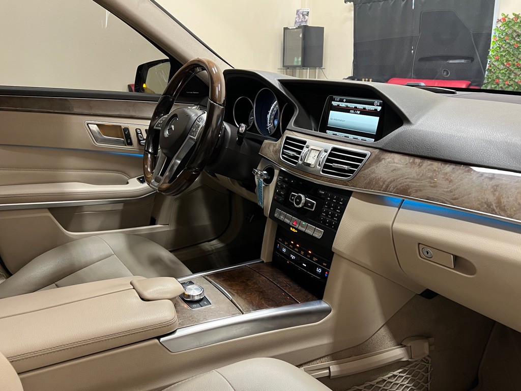 2014 Mercedes-Benz E-Class Image 14