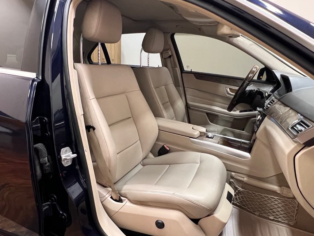 2014 Mercedes-Benz E-Class Image 33
