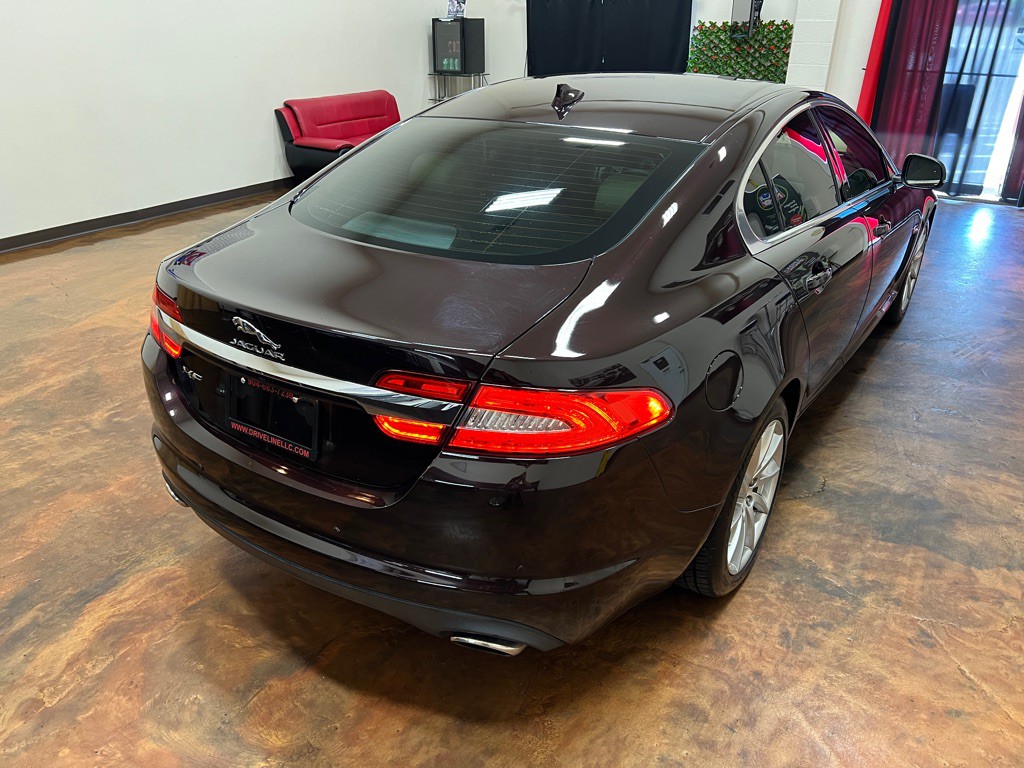 2015 Jaguar XF Image 45