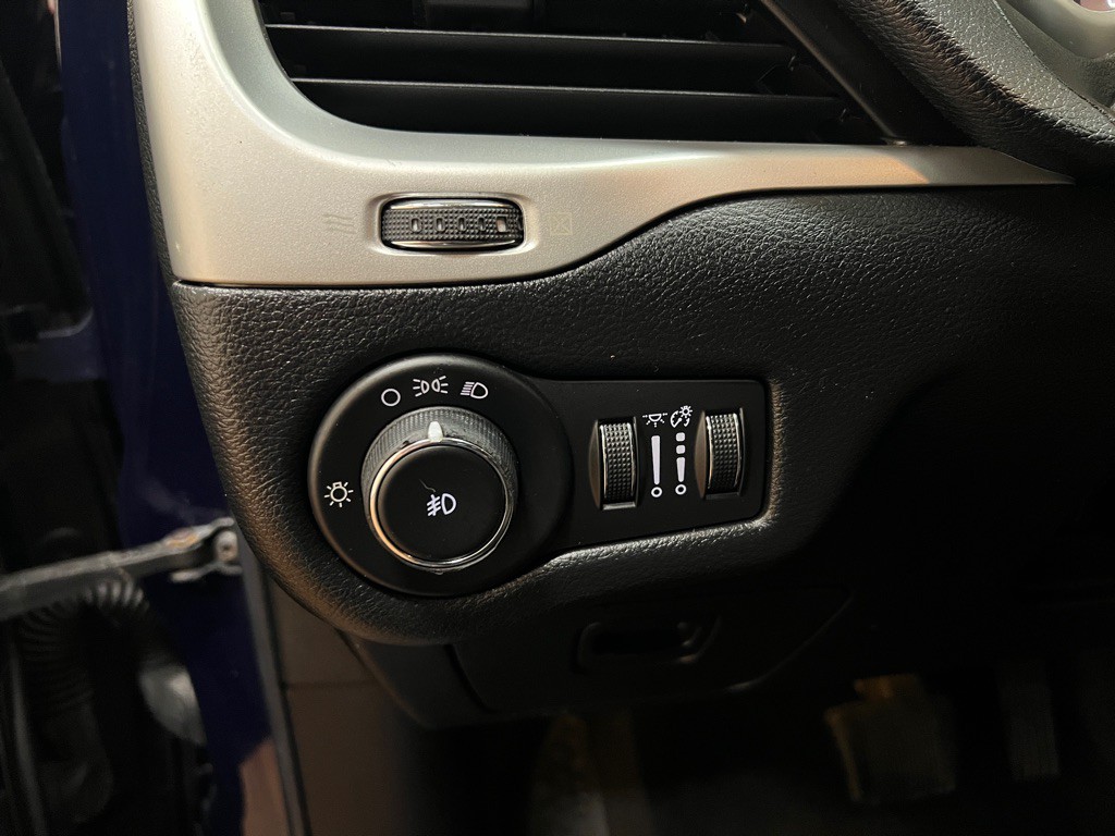 2014 Jeep Cherokee Image 18