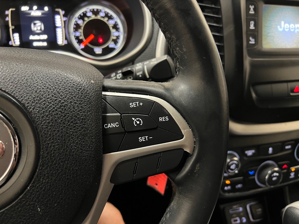 2014 Jeep Cherokee Image 22