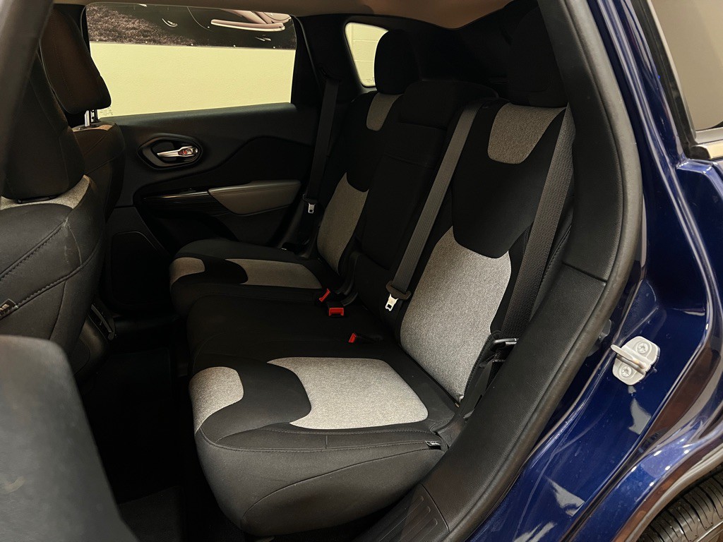 2014 Jeep Cherokee Image 30