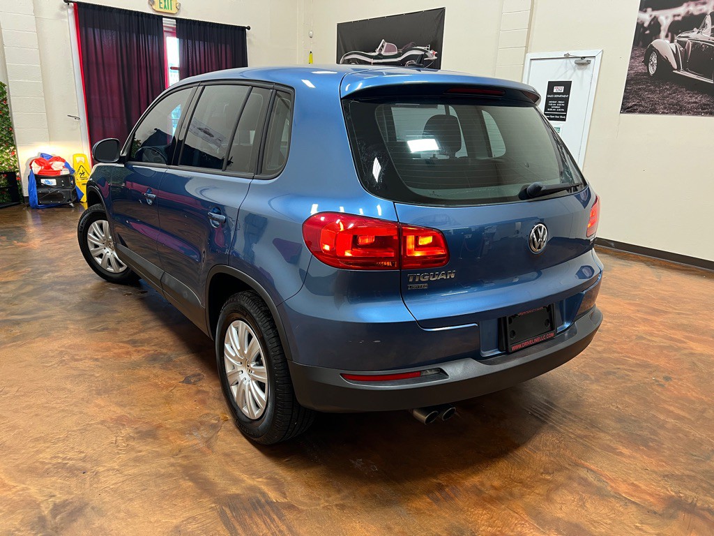 2017 Volkswagen Tiguan Image 2