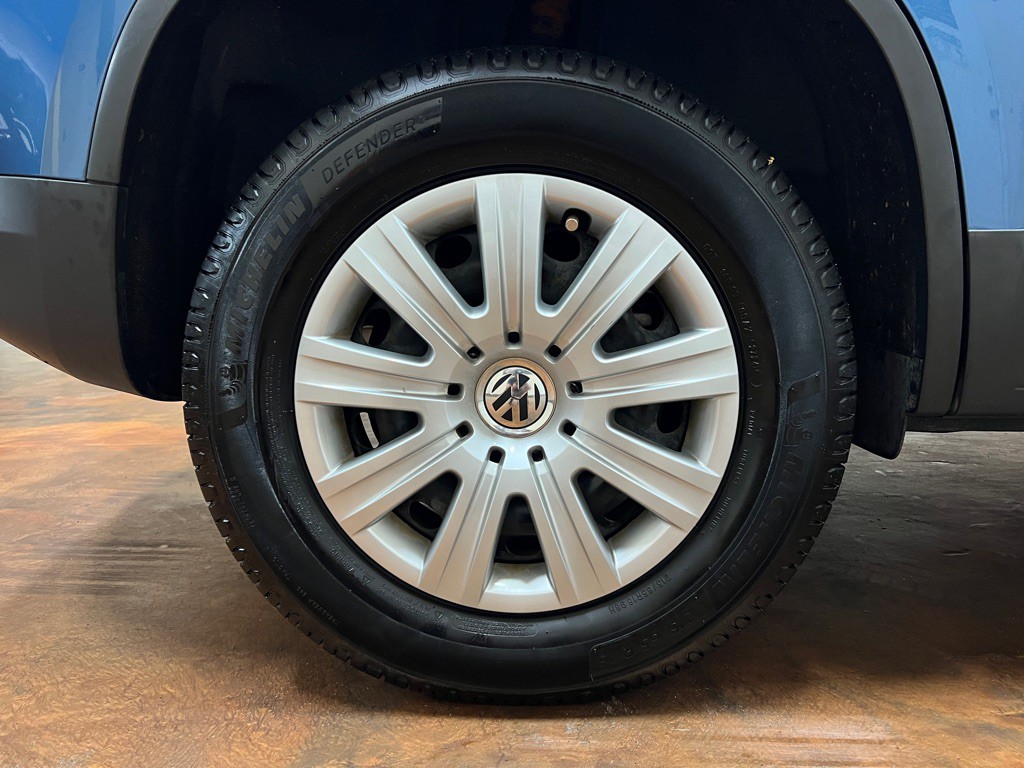 2017 Volkswagen Tiguan Image 12