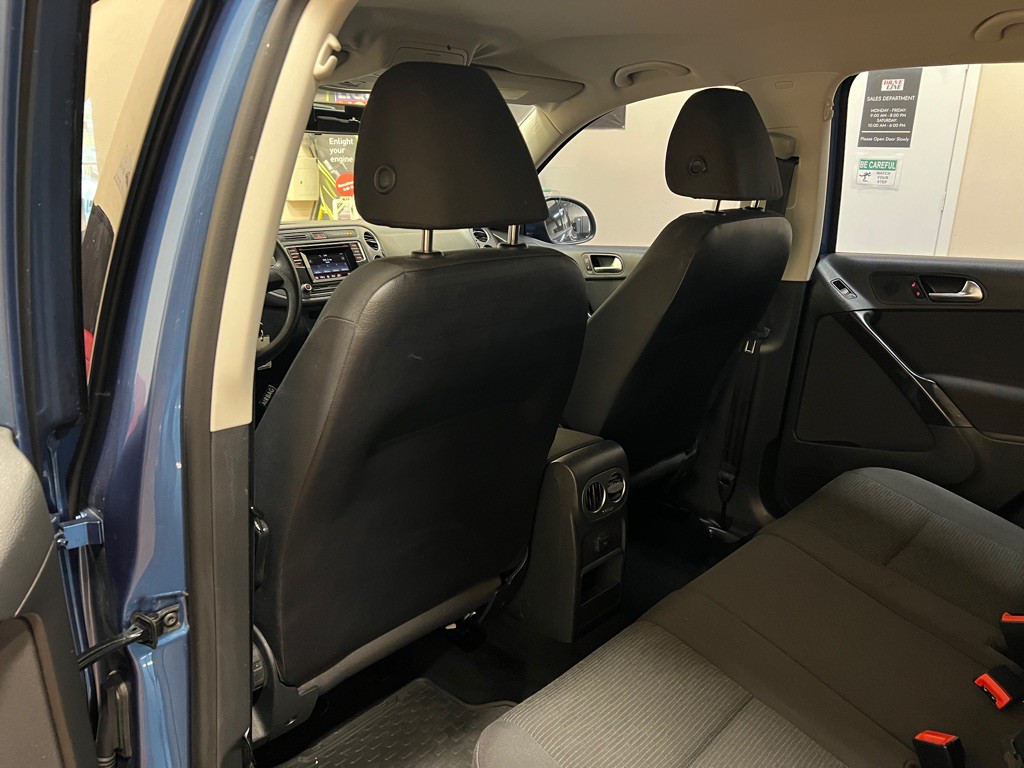 2017 Volkswagen Tiguan Image 28
