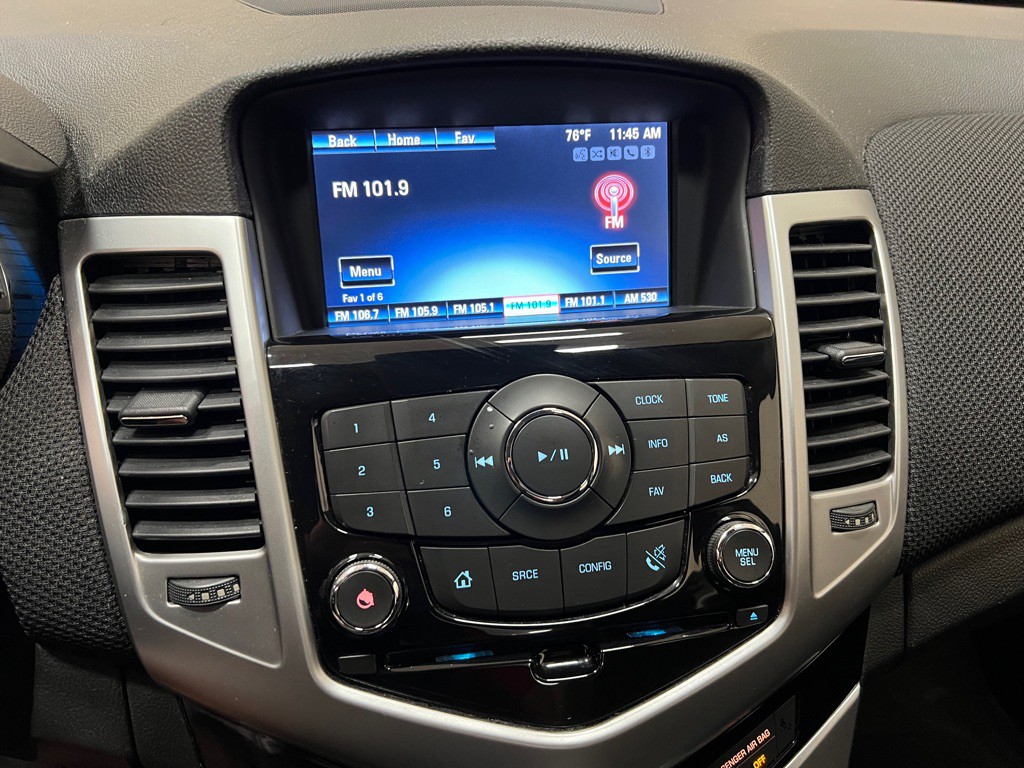 2015 Chevrolet Cruze Image 23