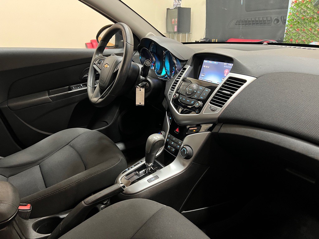 2015 Chevrolet Cruze Image 60