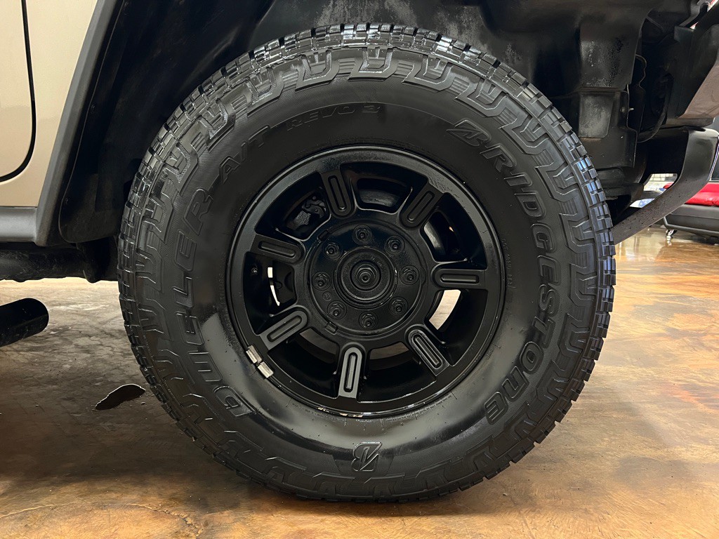 2007 HUMMER H2 Image 11