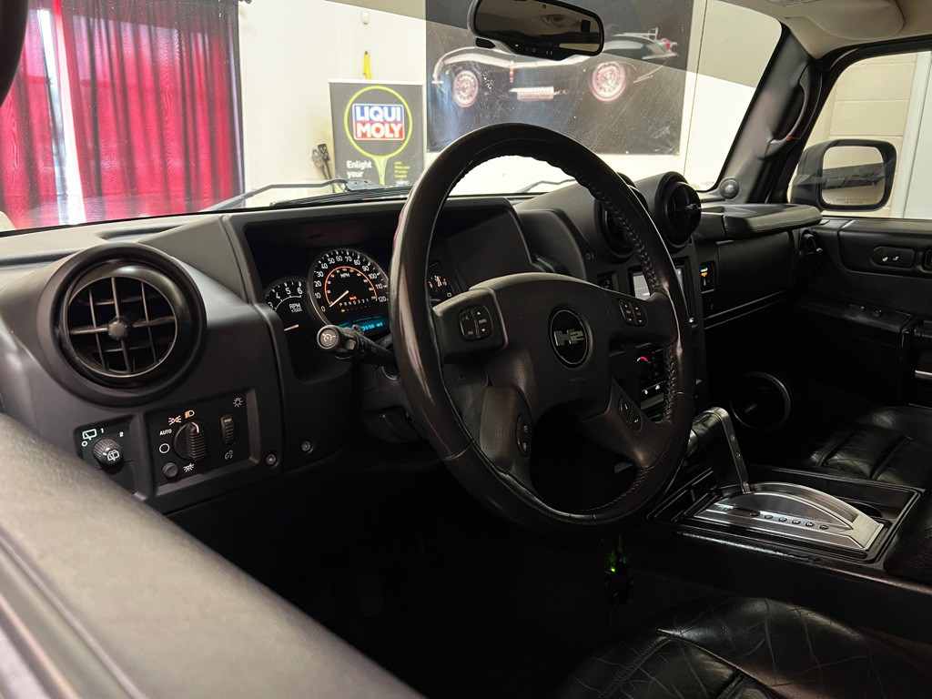 2007 HUMMER H2 Image 13